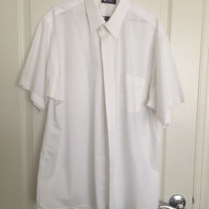 Mens white shirt sleeve dress shirt.